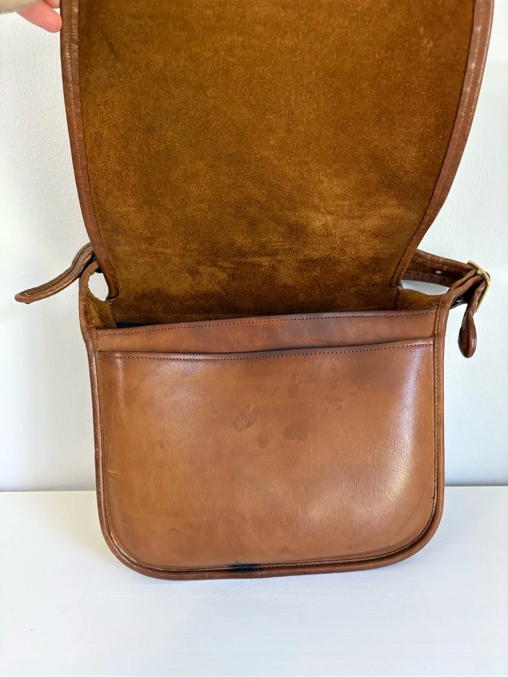 RARE NYC MADE Vintage Coach Companion Flap Bag | British Tan Leather #9919 - Picture 4 of 16